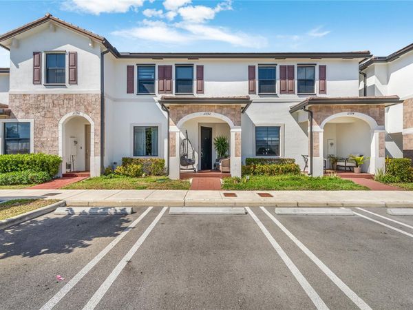 11392 W 34th Way, Hialeah, FL 33018