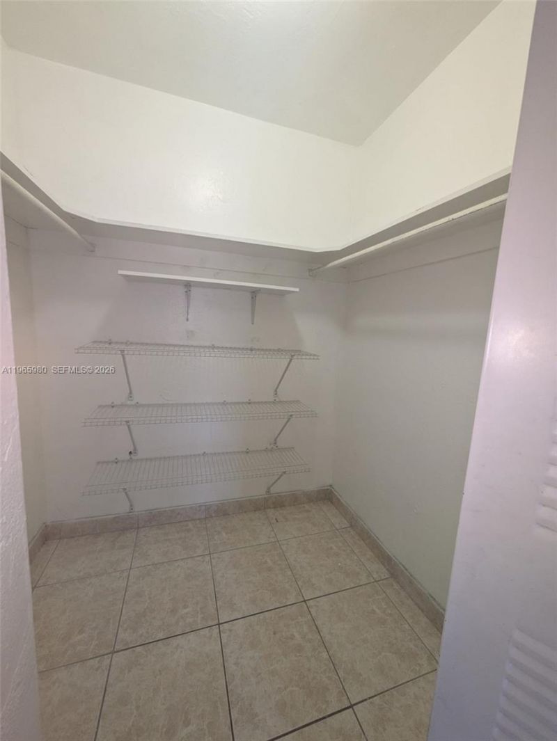 6850 W 14th Ct, Unit 12B, Hialeah, FL 33014 Photo