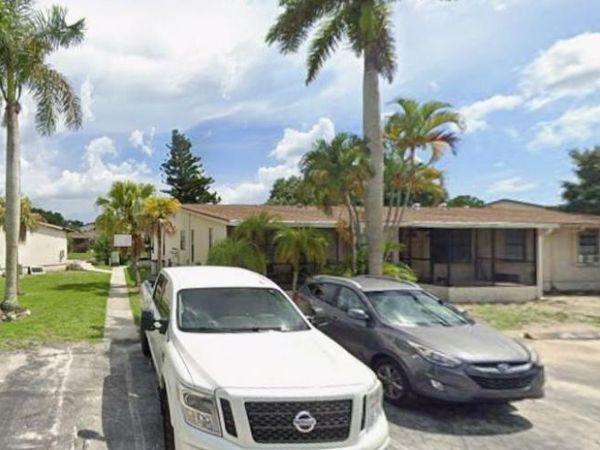 5217 Treetops DR, Unit I, NAPLES, FL 34113