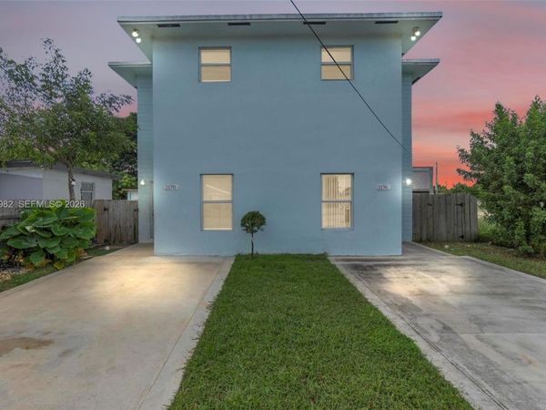 2176 NW 64th St , Unit 2176, Miami, FL 33147