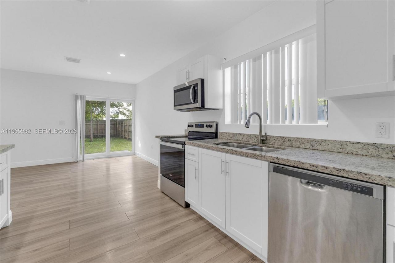 2176 NW 64th St , Unit 2176, Miami, FL 33147 Photo