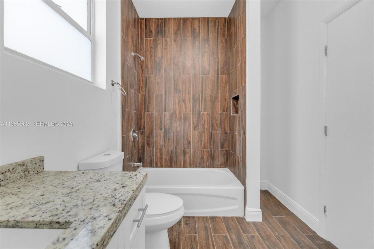 2176 NW 64th St , Unit 2176, Miami, FL 33147 Photo