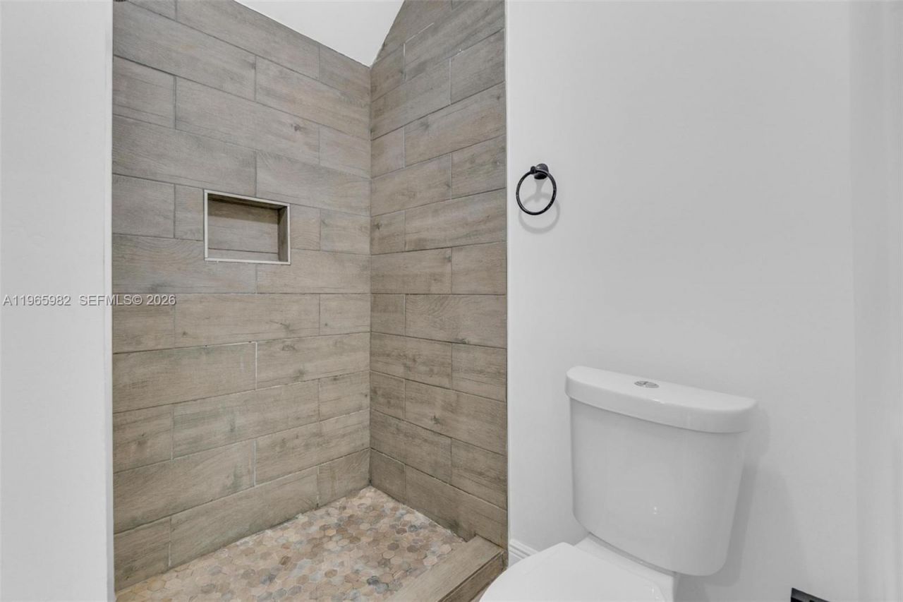 2176 NW 64th St , Unit 2176, Miami, FL 33147 Photo