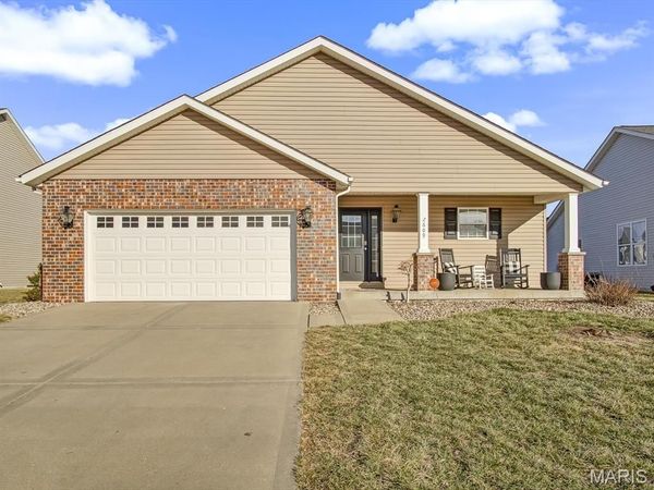 2609 Greystone Estates Parkway, Shiloh, IL 62221