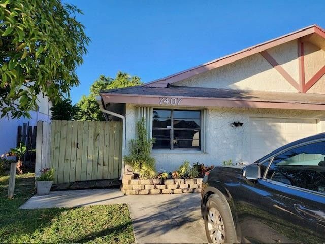 7407 SW 13th Street, North Lauderdale, FL 33068 Photo
