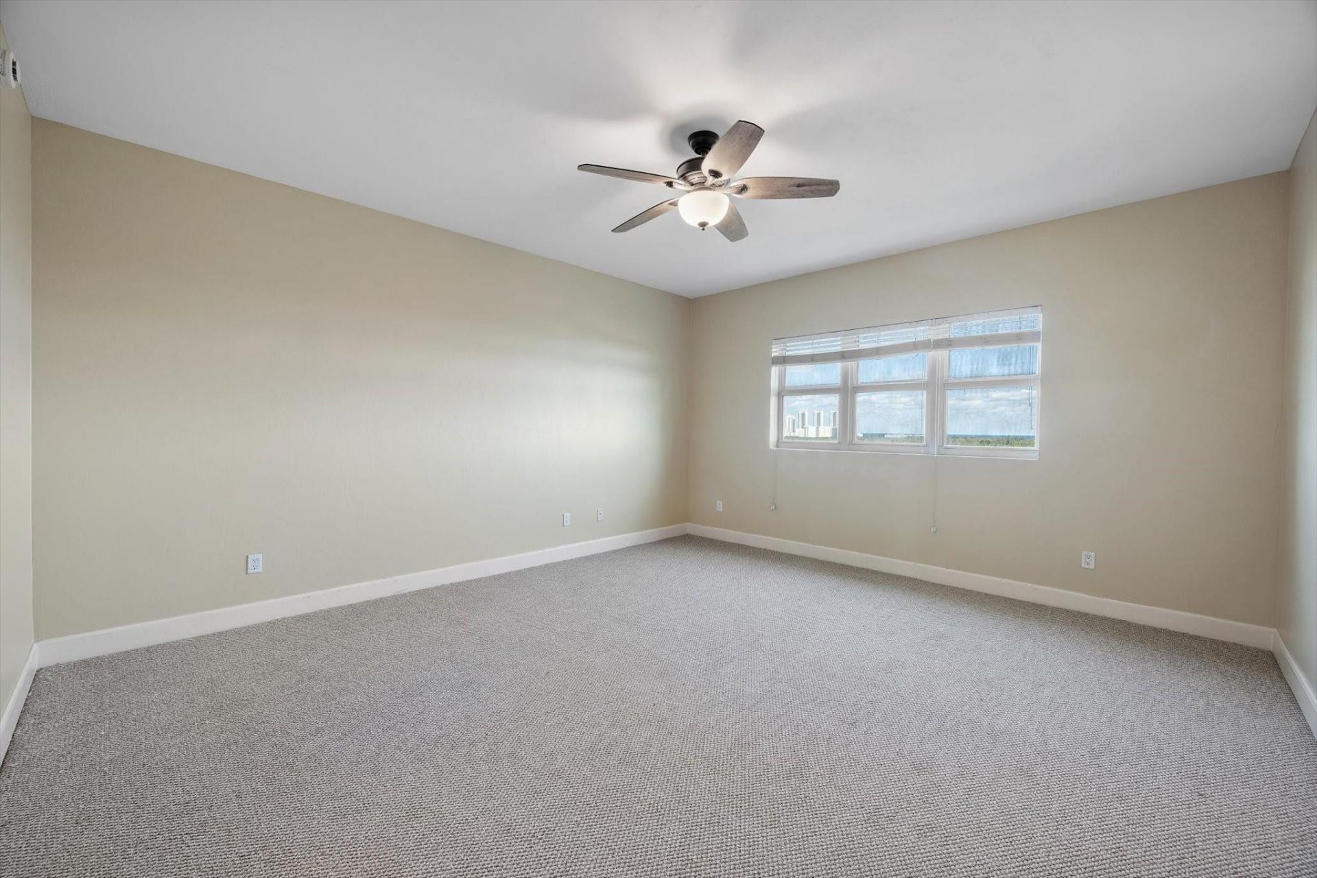 14951 Royal Oaks Lane, Unit 1506, North Miami, FL 33181 Photo