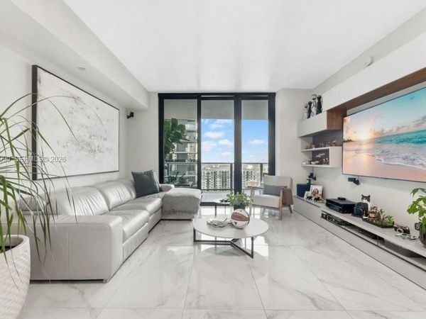 1010 Brickell Ave, Unit 4011, Miami, FL 33131