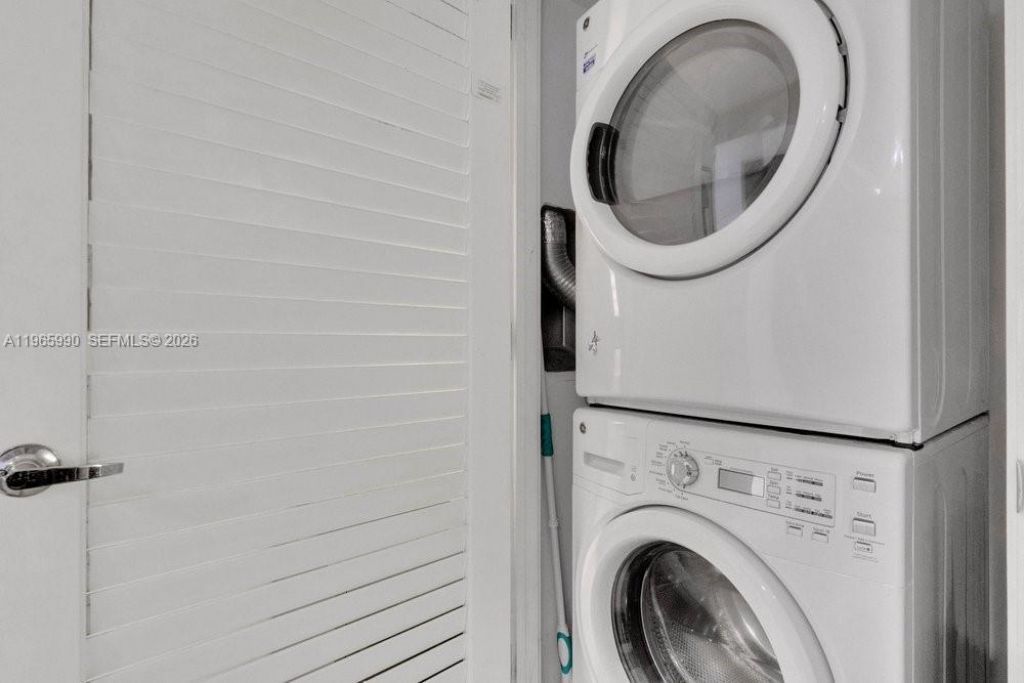 1010 Brickell Ave, Unit 4011, Miami, FL 33131 Photo