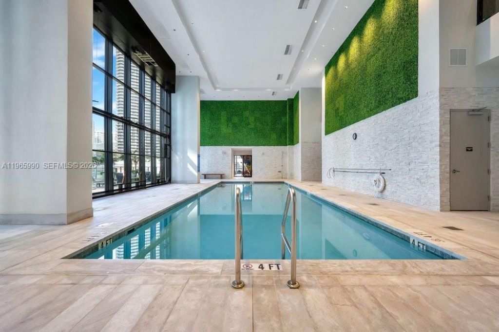 1010 Brickell Ave, Unit 4011, Miami, FL 33131 Photo