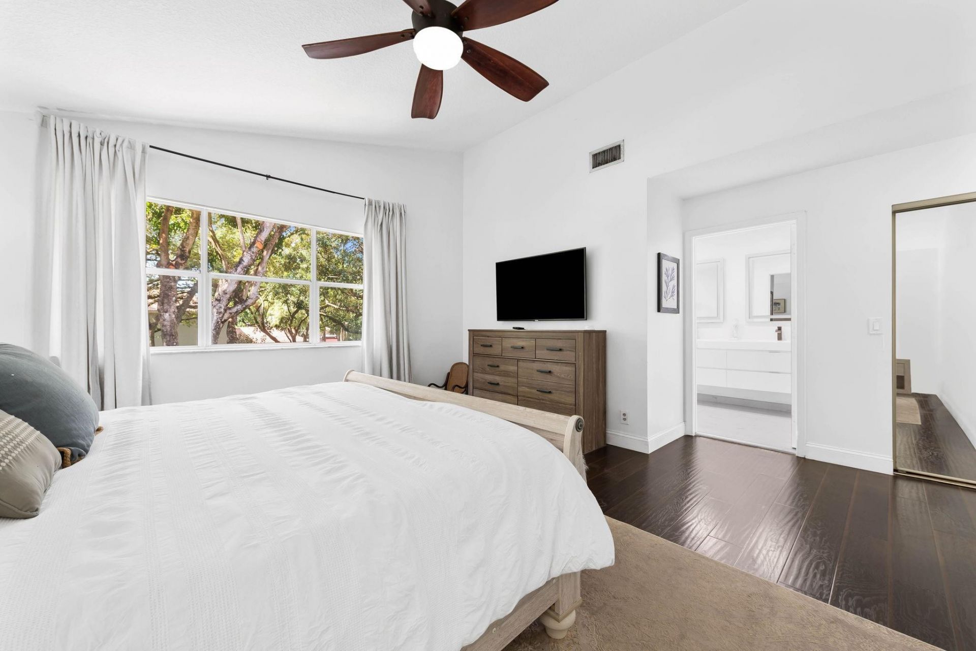 1021 NW 108th Avenue, Plantation, FL 33322 Photo