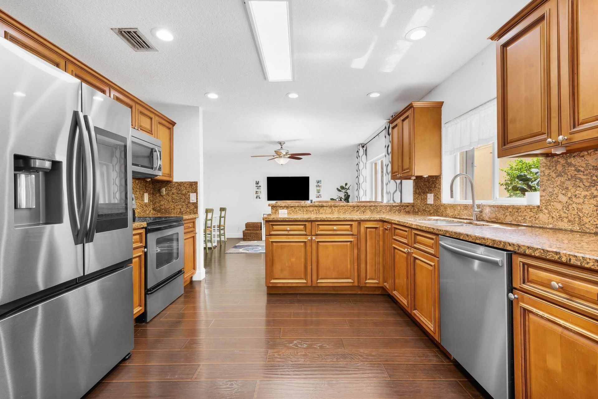 1021 NW 108th Avenue, Plantation, FL 33322 Photo