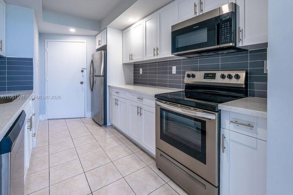5401 Collins Ave, Unit 919, Miami Beach, FL 33140 Photo