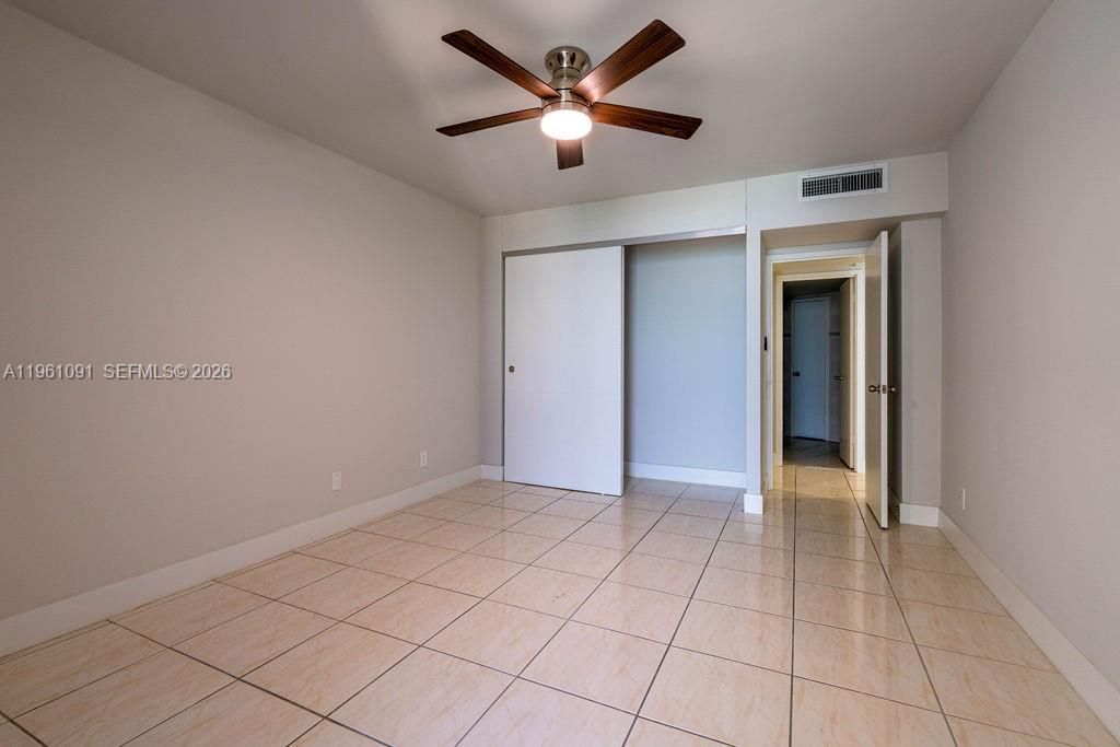 5401 Collins Ave, Unit 919, Miami Beach, FL 33140 Photo