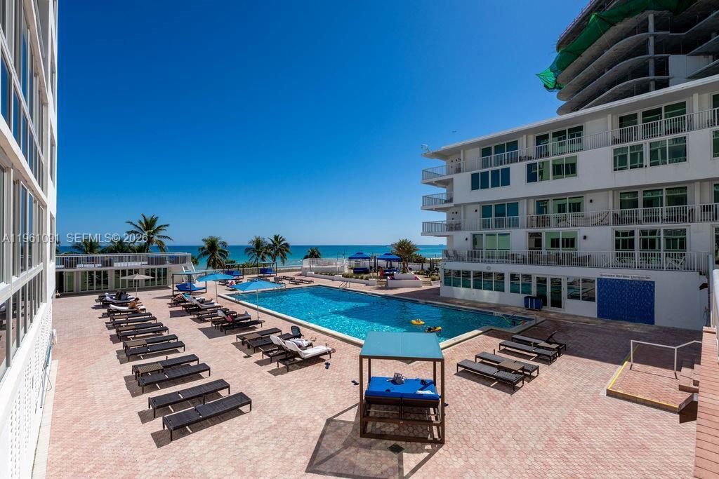 5401 Collins Ave, Unit 919, Miami Beach, FL 33140 Photo