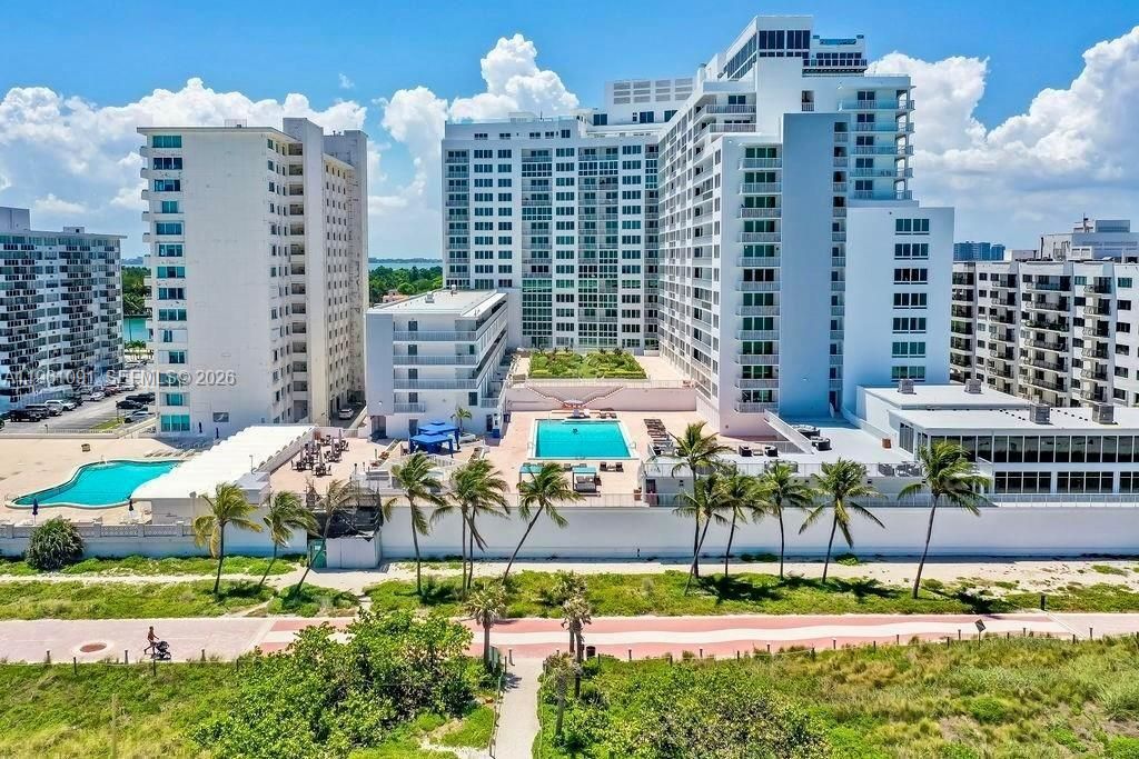 5401 Collins Ave, Unit 919, Miami Beach, FL 33140 Photo