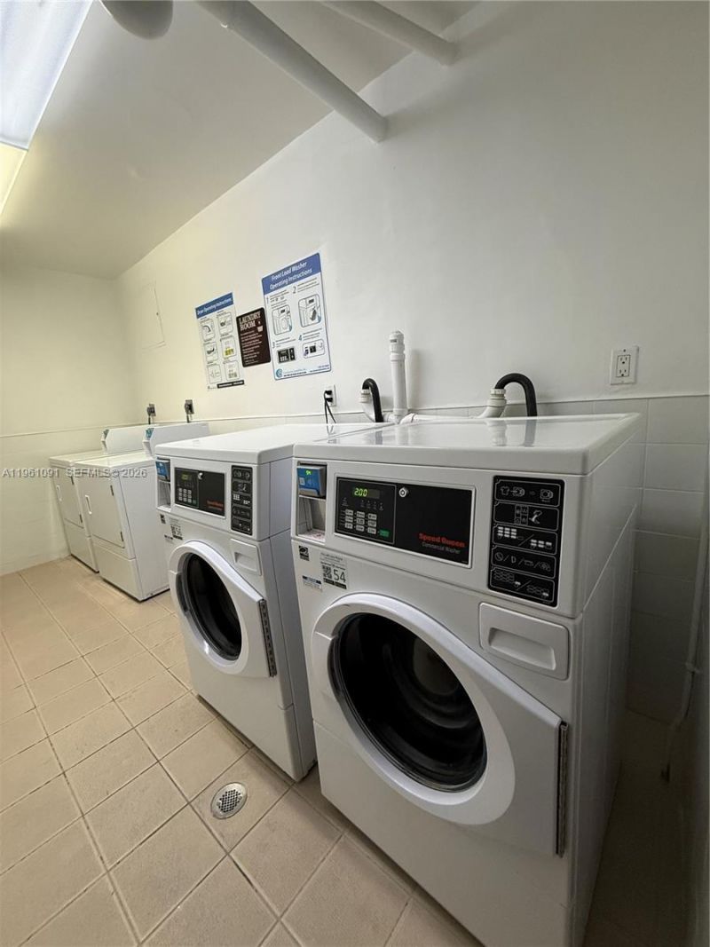 5401 Collins Ave, Unit 919, Miami Beach, FL 33140 Photo