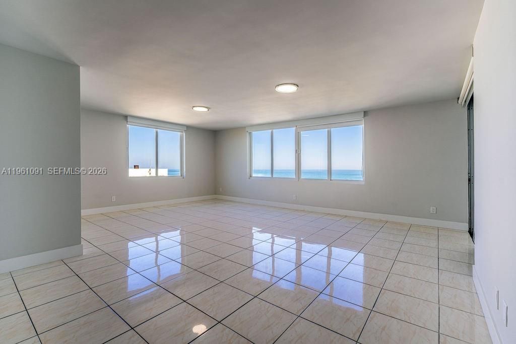 5401 Collins Ave, Unit 919, Miami Beach, FL 33140 Photo