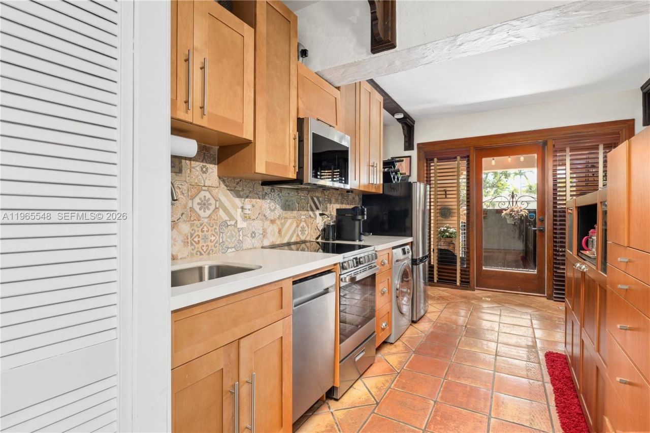 4500 Sheridan Ave, Miami Beach, FL 33140 Photo