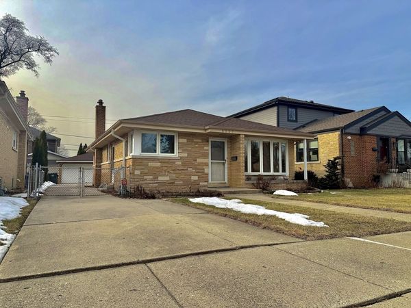 8032 N Wisner Street, Niles, IL 60714