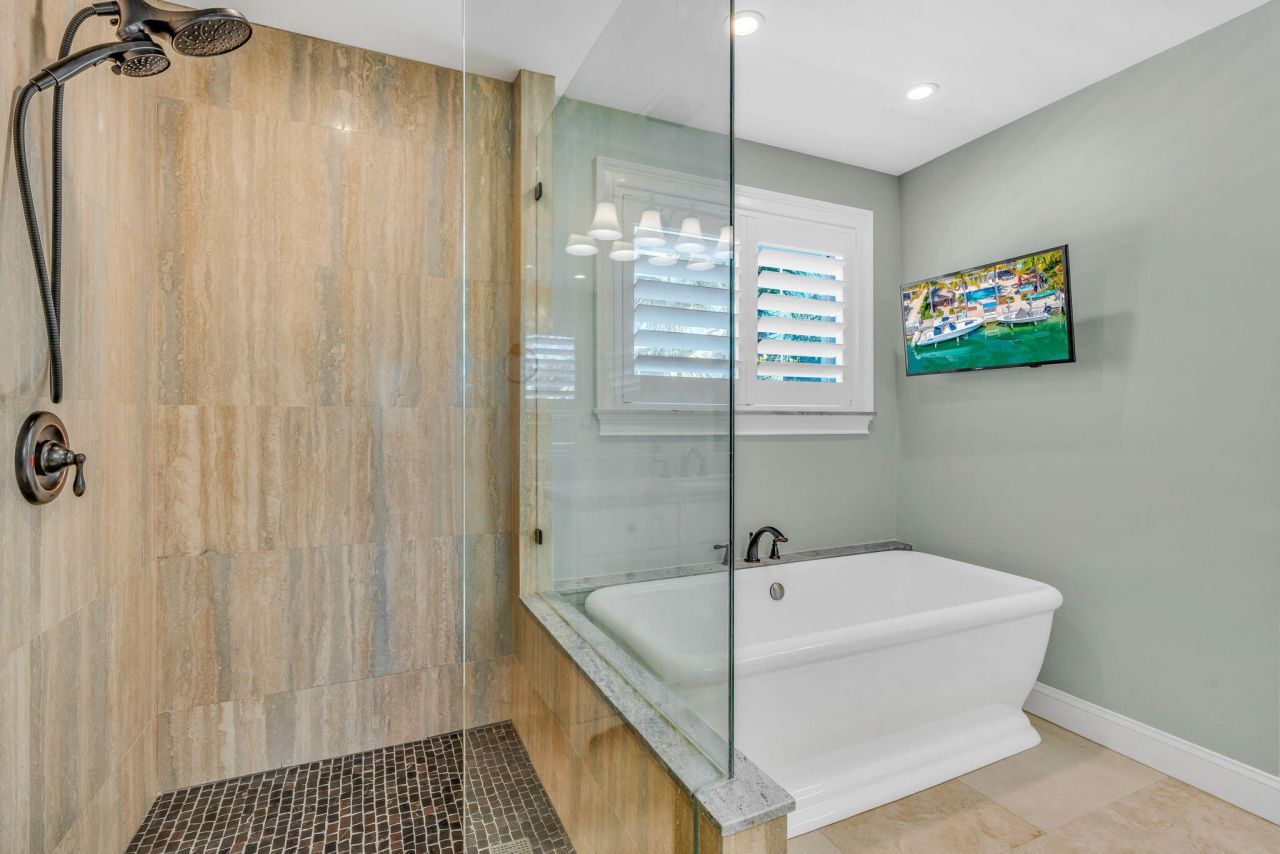 105 Palo De Oro Drive, Islamorada, FL 33036 Photo