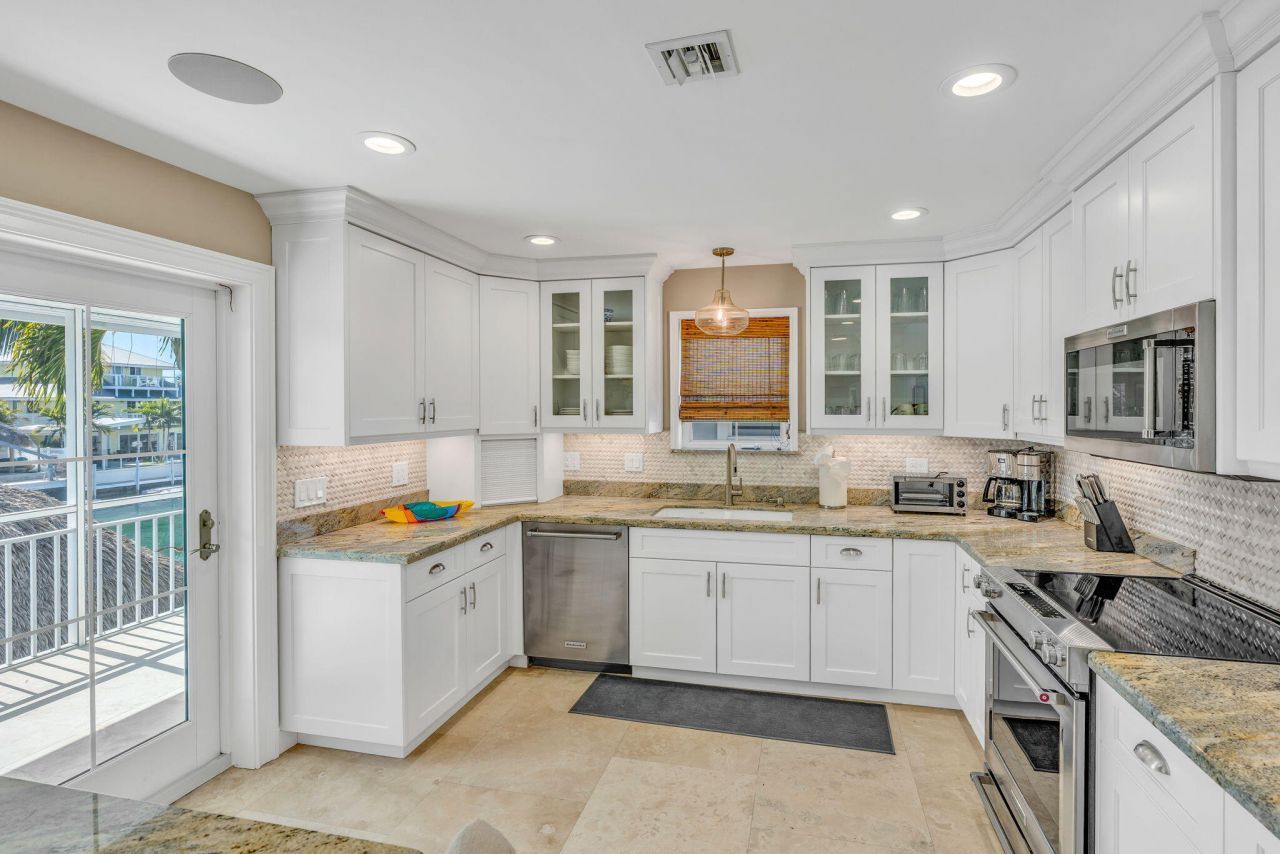 105 Palo De Oro Drive, Islamorada, FL 33036 Photo