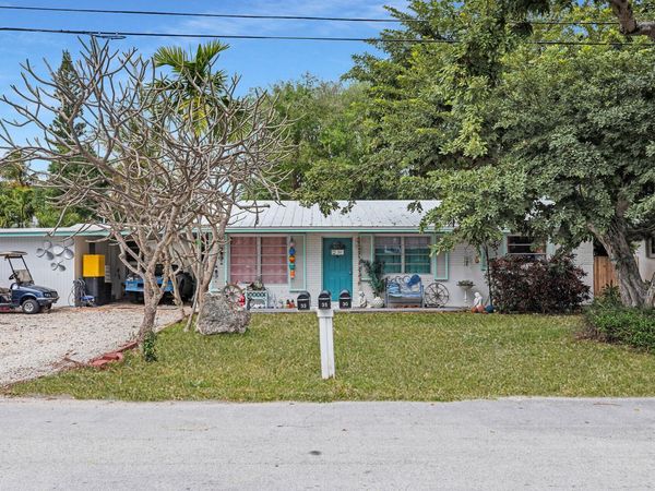 30 Jewfish Avenue, KEY LARGO, FL 33037