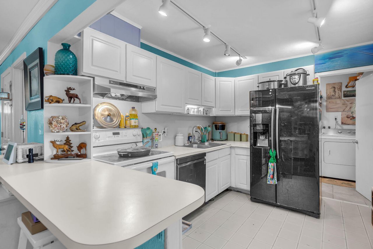 30 Jewfish Avenue, Key Largo, FL 33037 Photo