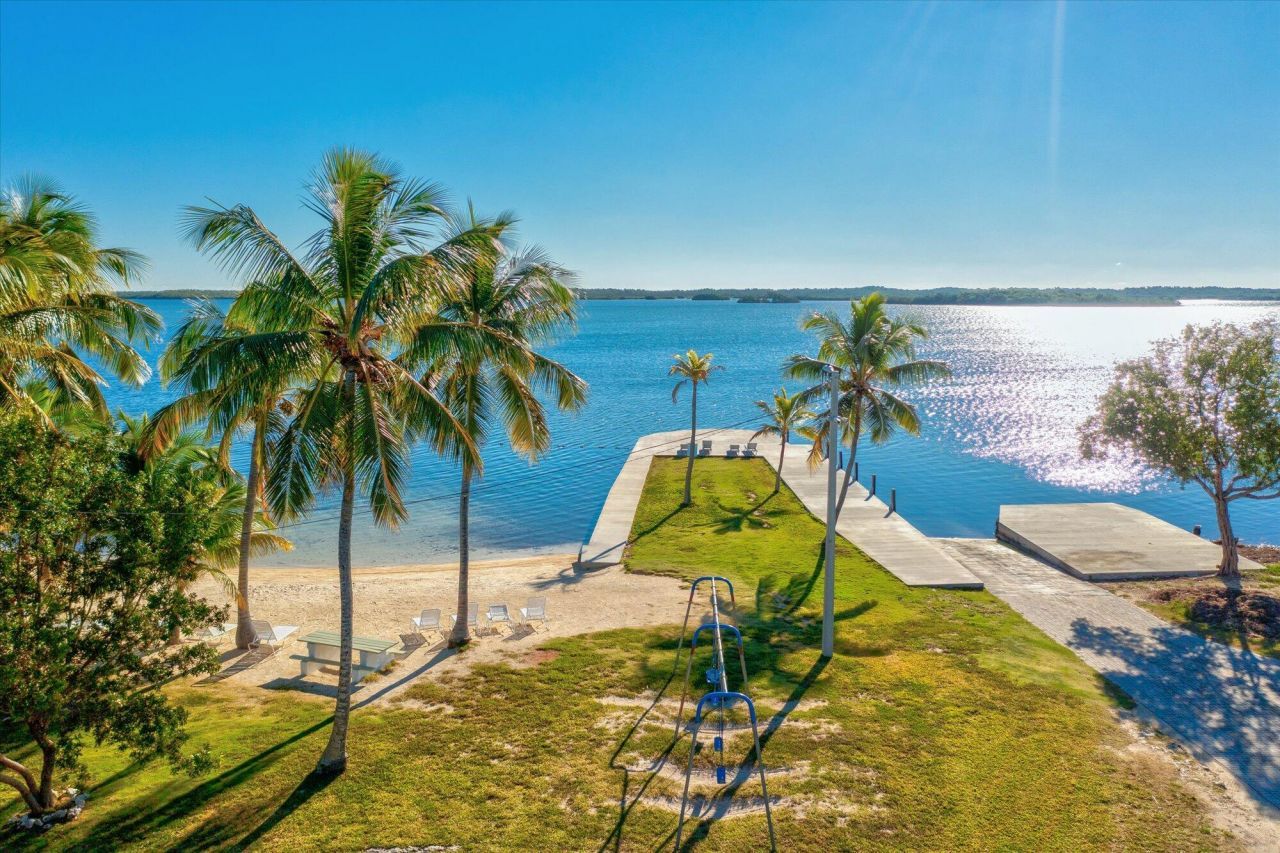 30 Jewfish Avenue, Key Largo, FL 33037 Photo