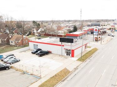 2477 Dix Highway, Lincoln Park, MI 48146