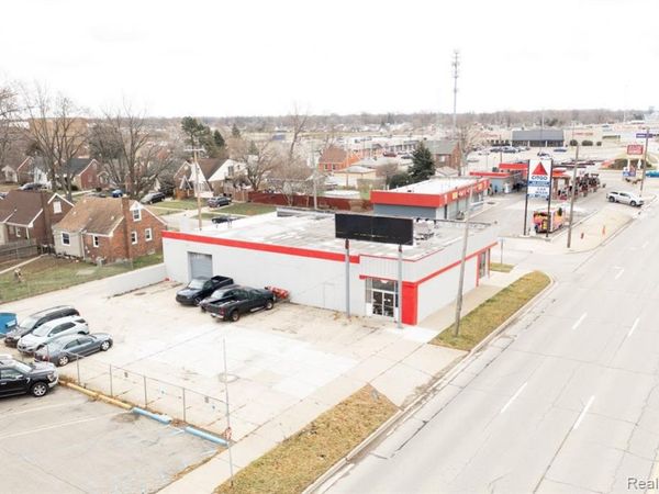 2477 Dix Highway , Lincoln Park, MI 48146