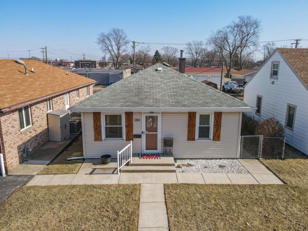 284 N Clinton Avenue, Bradley, IL 60915