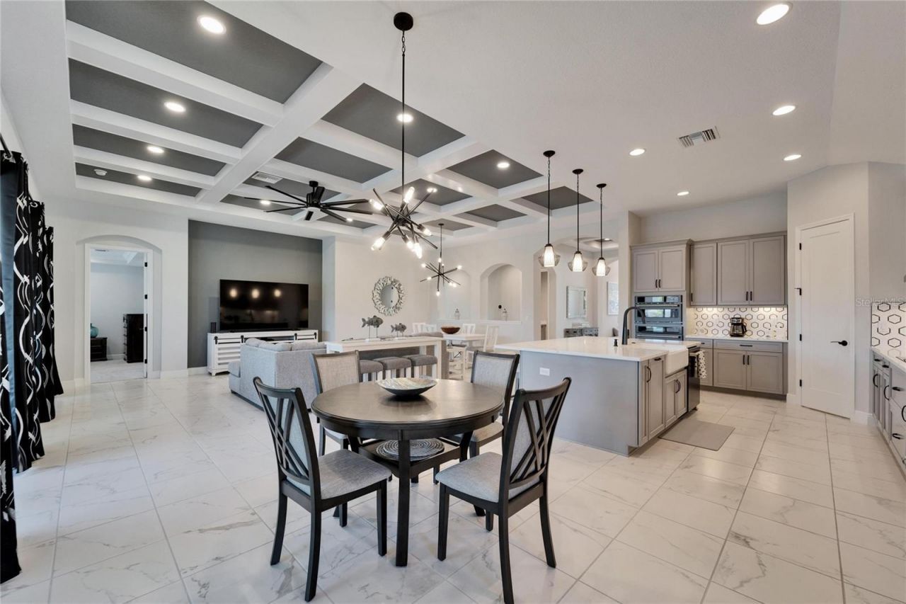 9152 Warm Springs Circle, Parrish, FL 34219 Photo