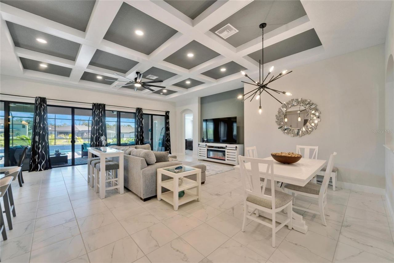 9152 Warm Springs Circle, Parrish, FL 34219 Photo