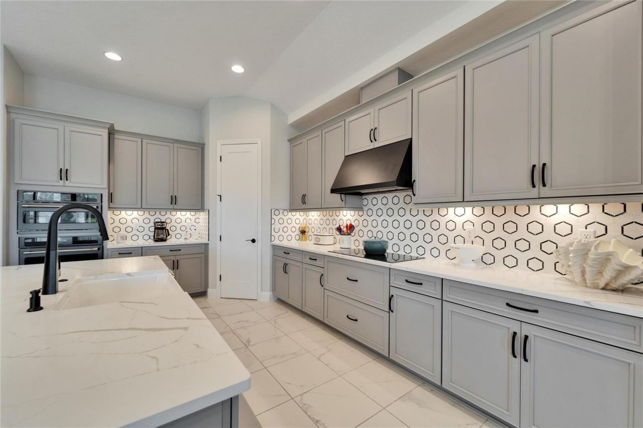 9152 Warm Springs Circle, Parrish, FL 34219 Photo