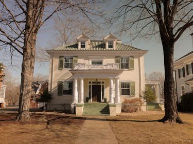 2142 Rivermont Avenue, Lynchburg, VA 24503