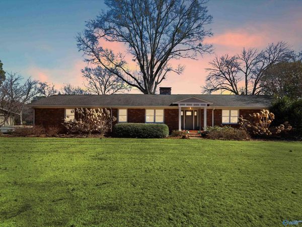 2314 Meadowbrook Road SE, Decatur, AL 35601