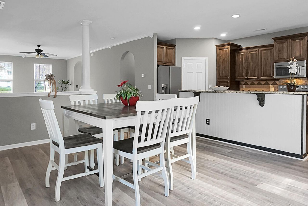 143 Red Leaf Boulevard Photo 18