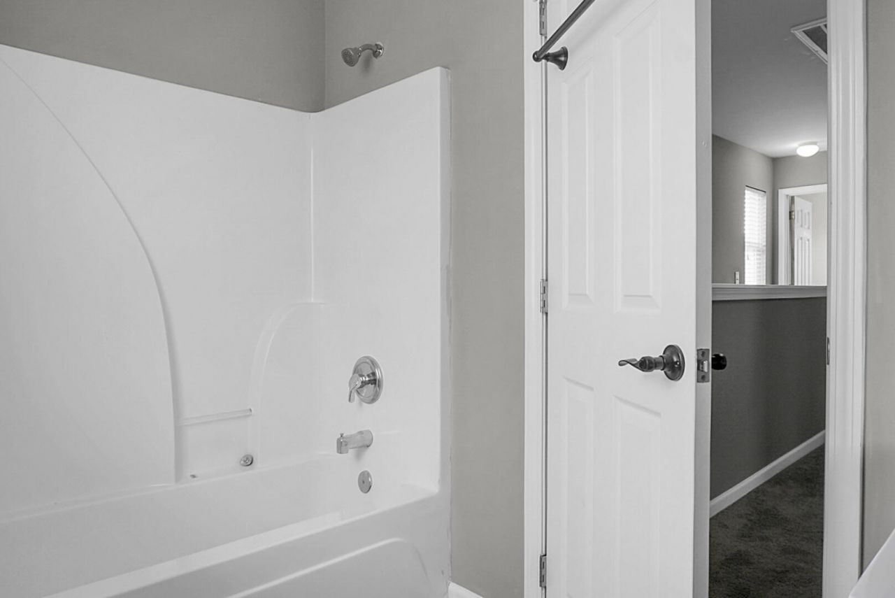 143 Red Leaf Boulevard Photo 42