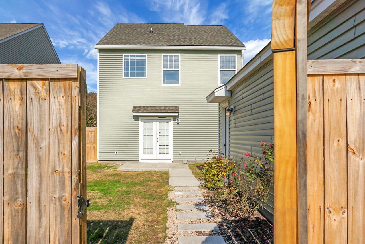 143 Red Leaf Boulevard Photo 49