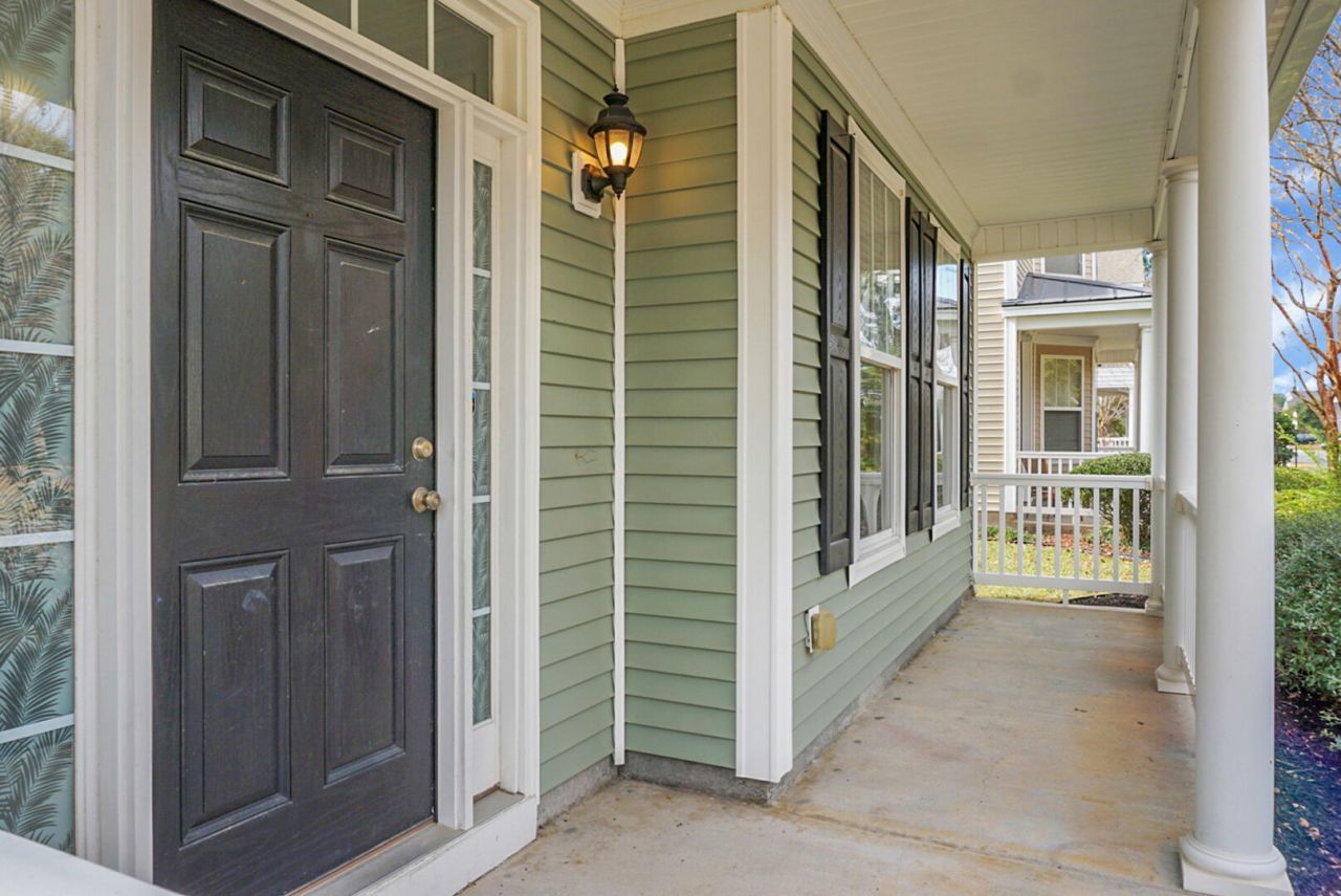 143 Red Leaf Boulevard Photo 5