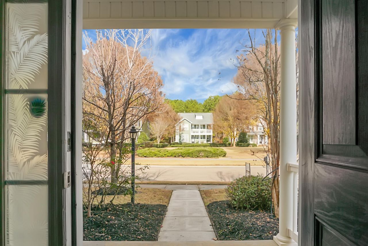 143 Red Leaf Boulevard Photo 6