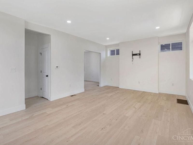 1930 Kinney Avenue, Cincinnati, OH 45207 Photo 7