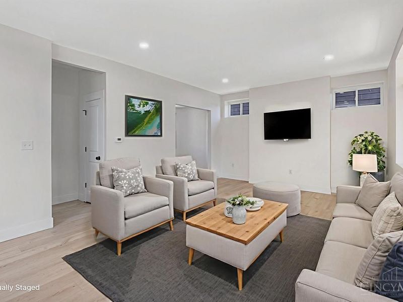 1930 Kinney Avenue, Cincinnati, OH 45207 Photo 9