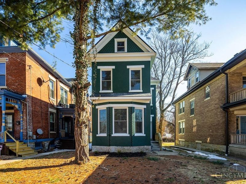 3138 Woodburn Avenue, Cincinnati, OH 45207 Photo 2