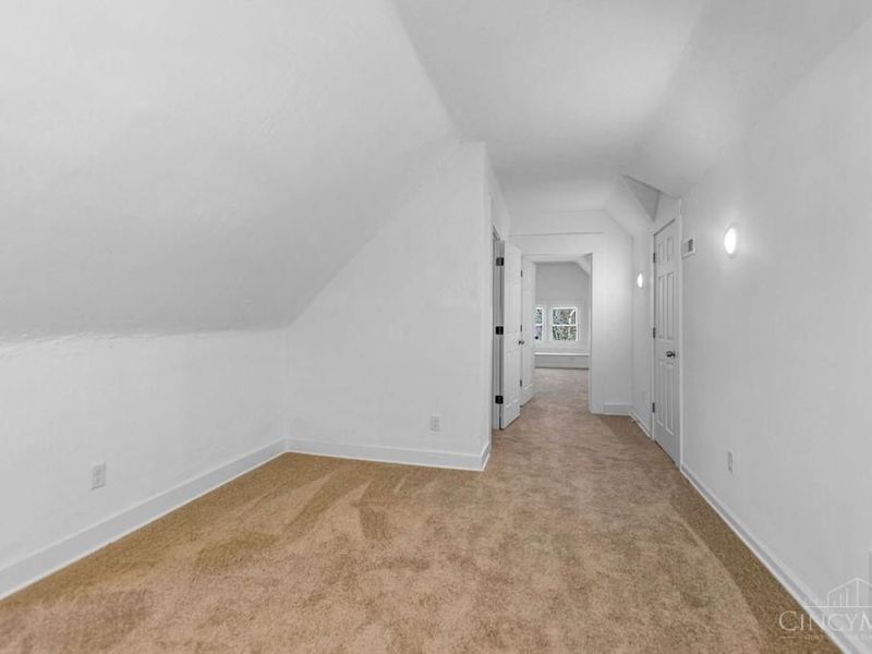 3138 Woodburn Avenue, Cincinnati, OH 45207 Photo 35
