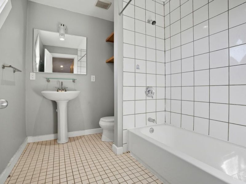1314 Spring Street, Unit 4, Cincinnati, OH 45202 Photo 17