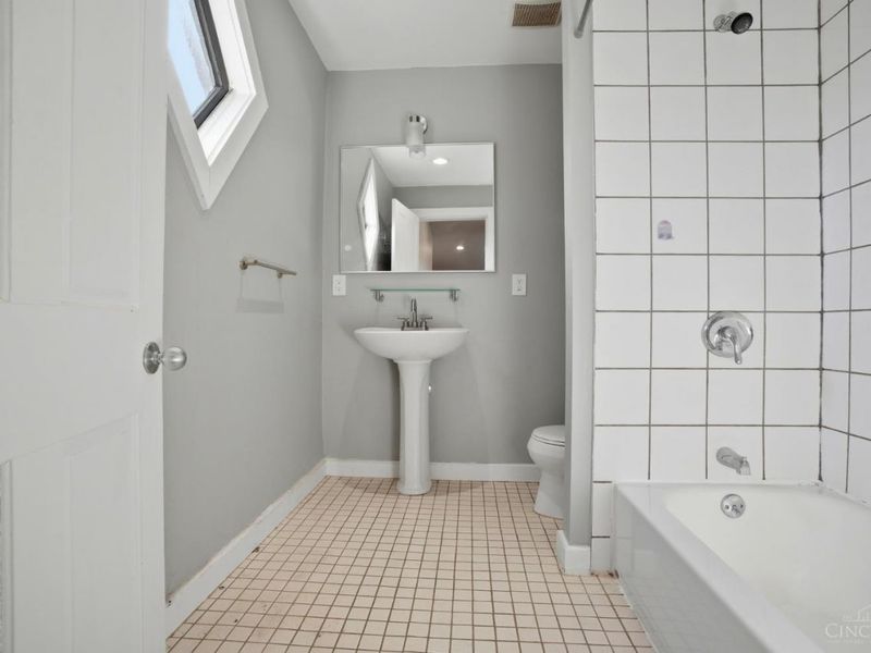 1314 Spring Street, Unit 4, Cincinnati, OH 45202 Photo 18
