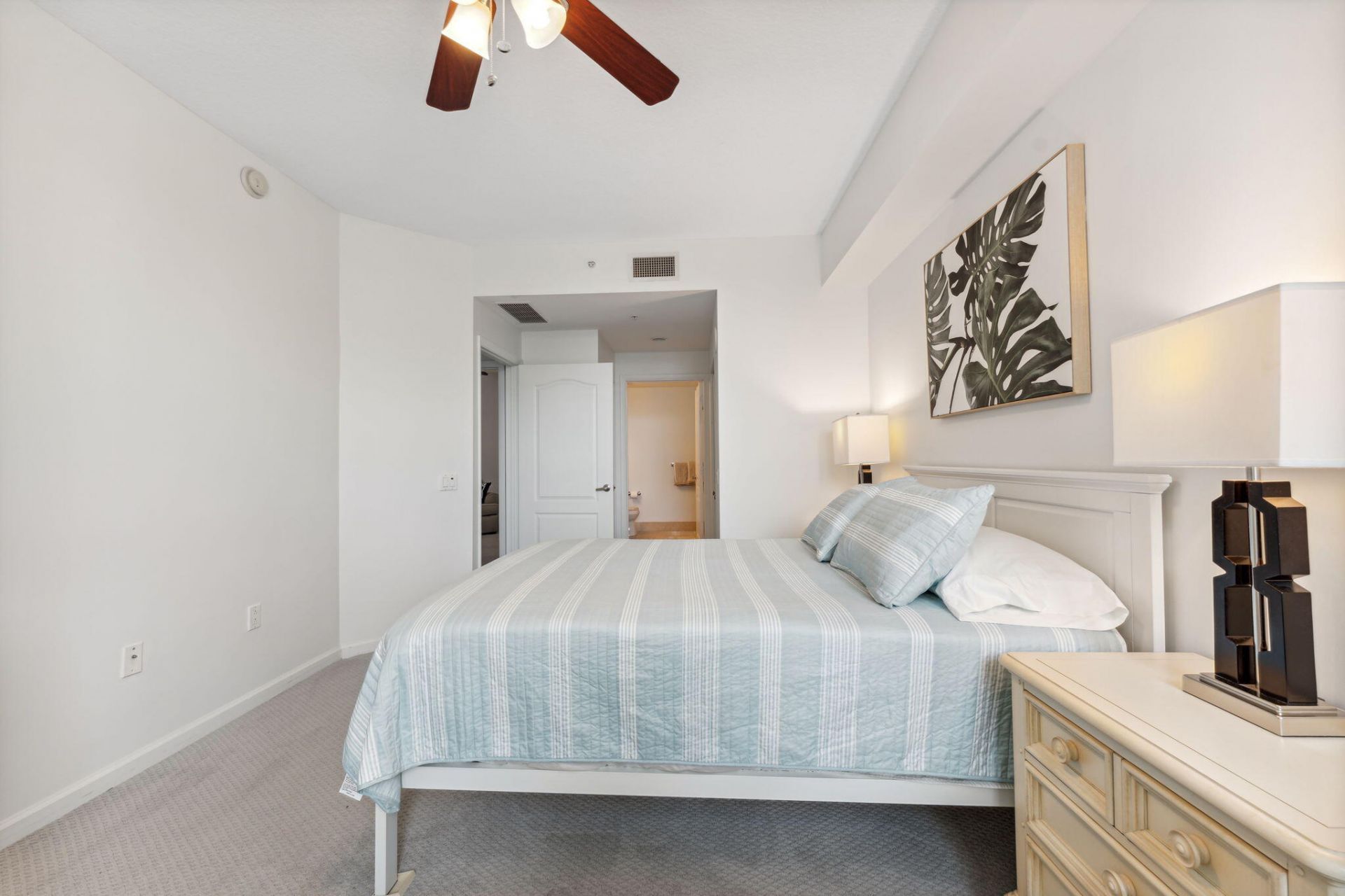 410 Evernia Street, Unit 414, West Palm Beach, FL 33401 Photo