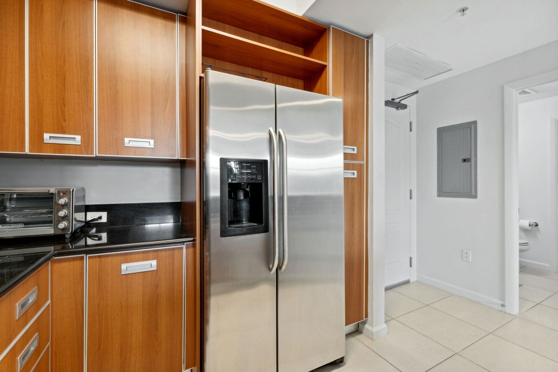 410 Evernia Street, Unit 414, West Palm Beach, FL 33401 Photo