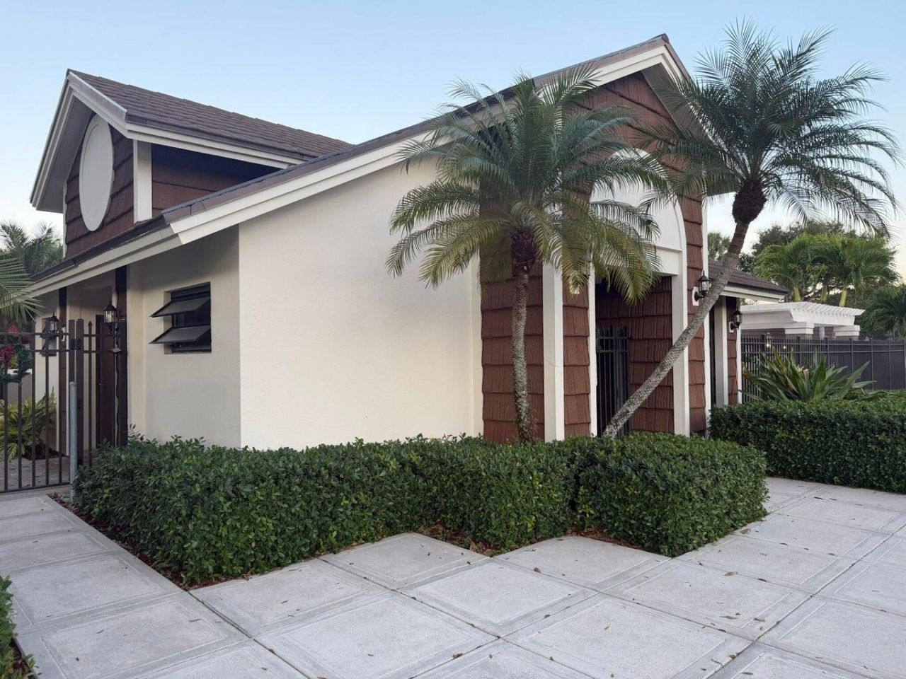 7117 71st Way, West Palm Beach, FL 33407 Photo